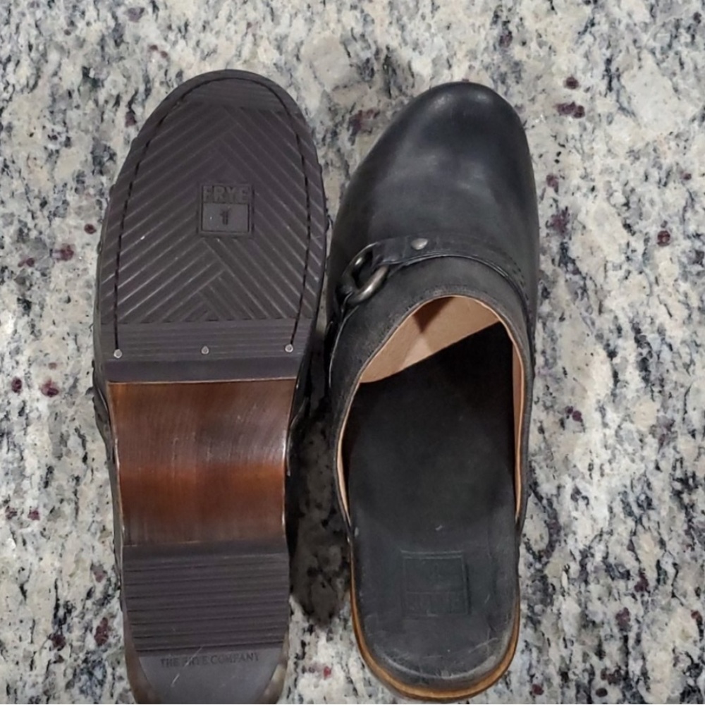 Frye Clara Clog